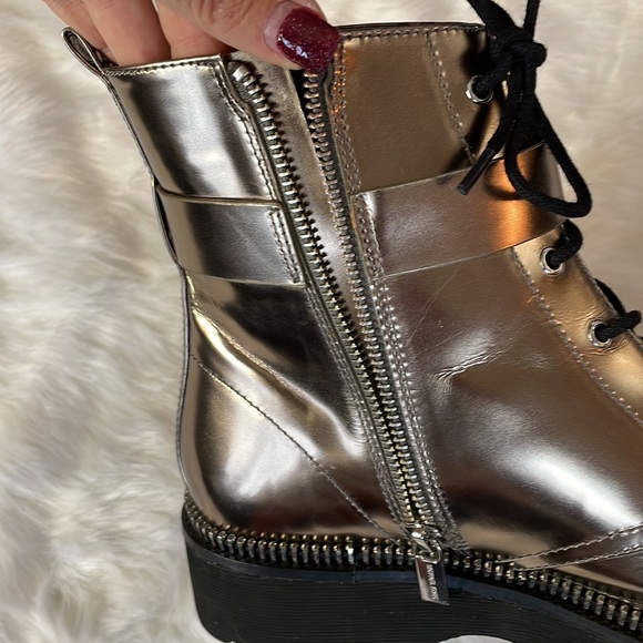 Michael Michael Kors Silver Metallic Boots. - Picture 7 of 11